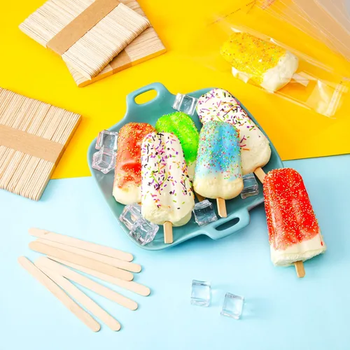 Vista 2 de Boao Juego de 200 palitos y bolsas de helado que incluye 100 bolsas de plástico transparentes autoadhesivas, 100 palitos de madera desechables