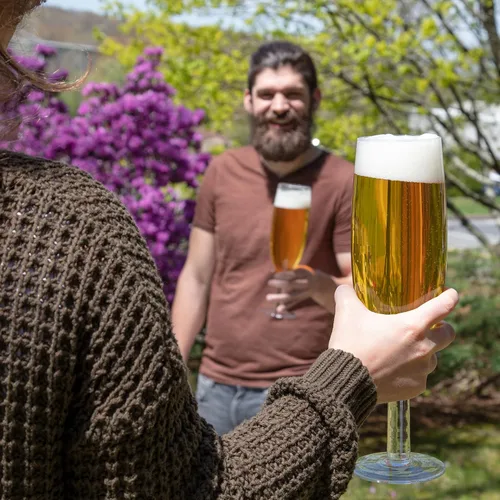 Vista 3 de SCS Direct Copas de champán de gran tamaño XL (paquete de 4) 25 onzas Cada uno tiene capacidad para una botella completa de champán o vino