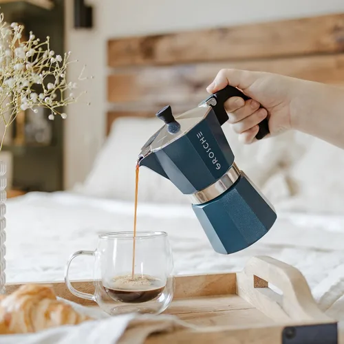 Vista 2 de GROSCHE Milano Cafetera Moka para estufa, para 9 tazas de café expreso, de 15.2 onzas, azul. Cafetera de estufa Moka, espresso italiano, greca
