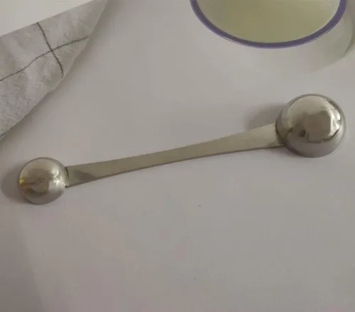 Vista 6 de Cucharas medidoras de café de acero inoxidable con mango largo, 1 cucharada y 1 cucharadita de cuchara de doble cabeza con marca para café en polvo