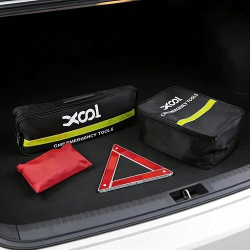 Vista 9 de XOOL Kit de emergencia para automóvil con cables de puente, kit de primeros auxilios, correa de remolque y juego de herramientas – Kit de seguridad