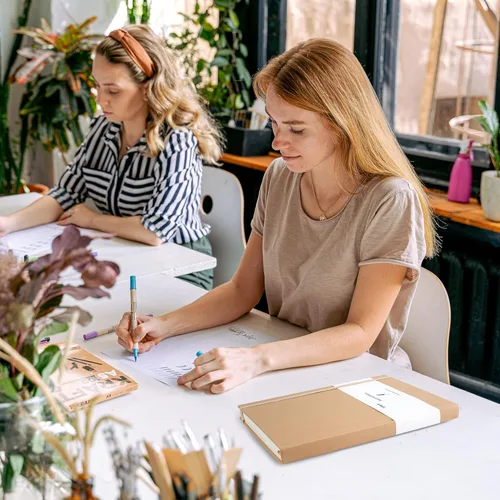 Vista 6 de Cuadernos de líneas B5 grandes, cuaderno de bocetos de tapa dura Kraft con rayas universitarias, cuadernos de composición temática con papel rayado