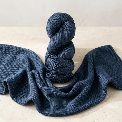 Vista 3 de Hilo de seda de morera Regal - Peso de estambre - Hilo de una sola capa - Colores sólidos (Goma de mascar)