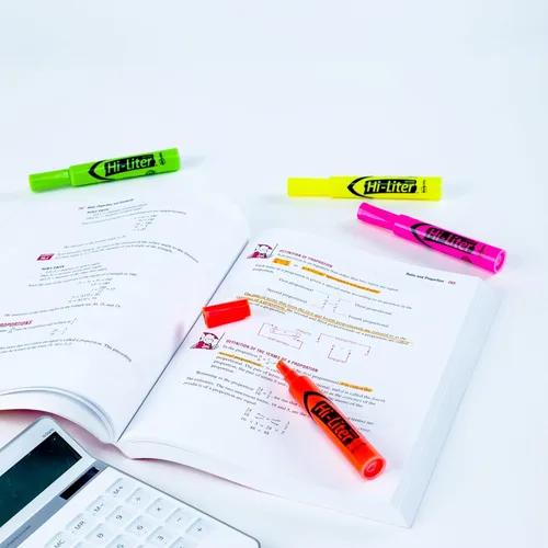 Vista 8 de Avery Hi-Liter - Rotuladores de punta biselada para escritorio, tinta a prueba de manchas