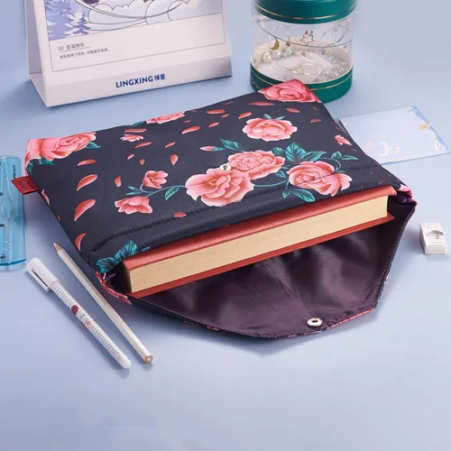 Vista 6 de Camellia - Funda protectora para libros con diseño floral para libros de bolsillo, fundas para libros con cremallera acolchada, 11.4 x 9 pulgadas