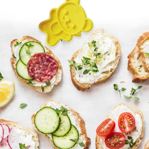 Vista 2 de Sandwich Cutters and Sealer,5PCS Cookie Cutters Sandwich Vegetable Cutters, DIY Cake Decoration Molds Fruit Chocolate Cutters,Mini Cartoon Bear