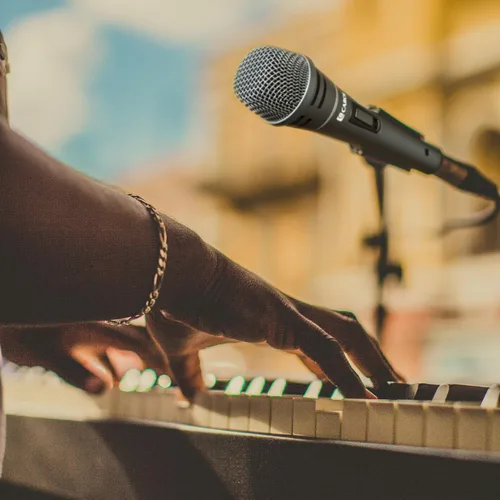 Vista 7 de CAROL Sigma-plus1 XLR - Micrófono vocal con cable - Micrófono supercardioide dinámico con tecnología de montaje de doble choque para grabación y uso