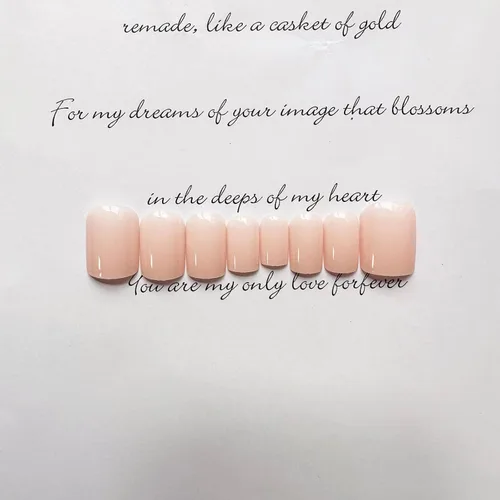Vista 5 de Uñas postizas cuadradas a presión, uñas postizas cortas brillantes color rosa nude, color sólido, uñas postizas de cobertura completa con diseños
