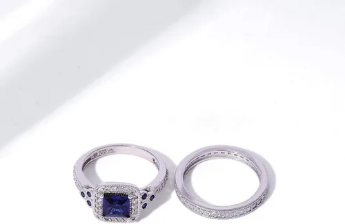 Vista 5 de Tienda Essentials Anillo antiguo de plata de ley chapada en platino o oro con circonita cúbica de elementos infinitos de corte Asscher