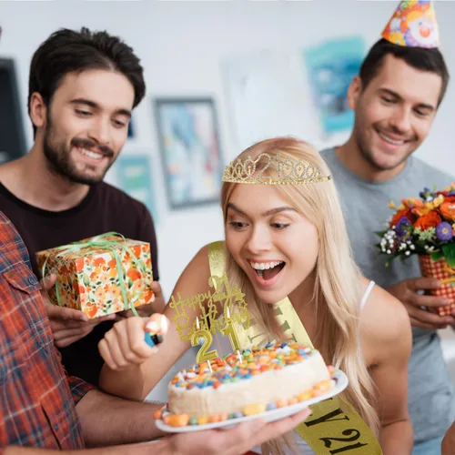 Vista 5 de Decoraciones doradas de cumpleaños número 21 para ella, incluye adorno para pastel de 21 cumpleaños y vela de cumpleaños para ella, banda