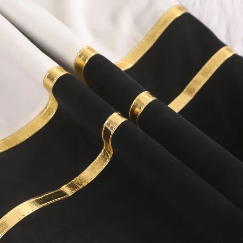 Vista 2 de Tosleo Fundas de almohada de terciopelo negro de 20 x 20 pulgadas, paquete de 2 con funda de almohada decorativa suave de cuero dorado para sillón