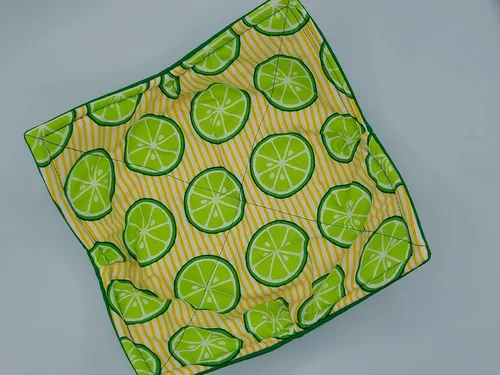 Vista 7 de Cuenco reversible para microondas con diseño de rayas de lima, color amarillo, verde, brillante, ropa de cocina tropical, hecha a mano, inauguración