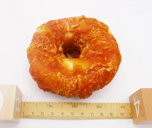 Vista 6 de Golosinas para perros de larga duración para perros grandes, dientes limpios envueltos en pollo, donas de cuero crudo, 0.5lb/227g