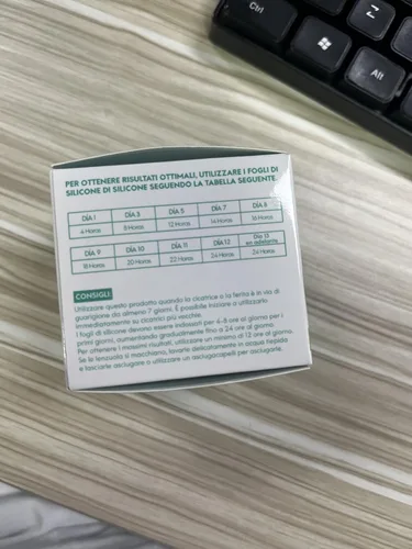 Vista 6 de Cinta de silicona para cicatrices quirúrgicas, rollo de 60 x 1.6 pulgadas, hojas de cicatrices extralargas para cesáreas, abdominoplastia, queloides