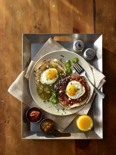 Vista 7 de La victoria de grosor 'n Chunky salsa en 67 oz jarra (Tamaño Mediano)