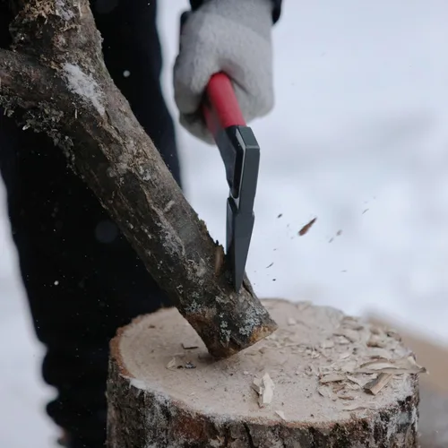 Vista 7 de INTERTOOL Hacha ligera para división de leña de campamento y leña - Hacha pequeña de 14" para cortar madera con mango antideslizante y absorbente