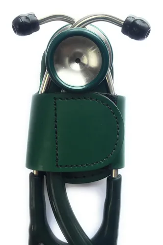 Vista 11 de Negro – El soporte original de cuero para estetoscopio Hecho a mano en Maine Clip de cadera resistente No más transporte en el cuello
