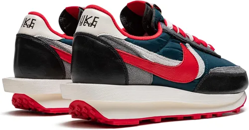 Vista 3 de Nike LDWaffle DJ4877 300 Undercover x Sacai - Midnight Spruce University Red - Talla 5, Midnight SprucePale IvoryDar, 5