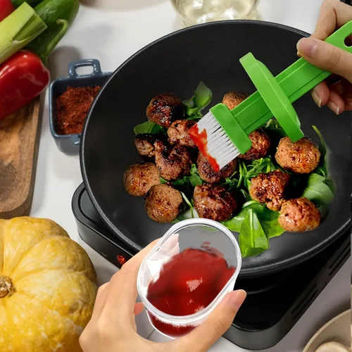 Vista 6 de Daily Treasures Paquete de 2 botellas de vidrio de aceite de oliva con boquilla precisa mejorada de 3.4 fl oz con botella de cepillo de aceite