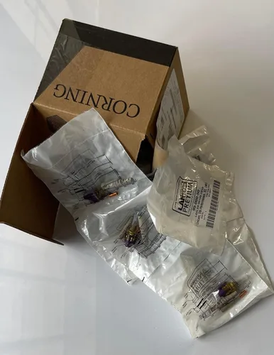 Vista 4 de Corning Unicam ST OM1 Multimodo 62.5 Conector de fibra óptica de precio de rendimiento estándar, virola de cerámica, CAJA DE 25 95-000-50