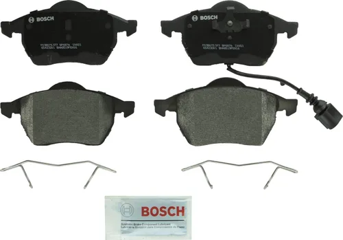 BOSCH BP687A QuietCast Premium - Juego de pastillas de freno de disco semimetálicas - Compatible con Audi 100, A4 Quattro, A6, A6 Quattro, A8, A8