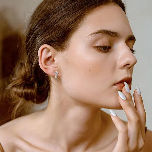 Vista 9 de ChicSilver Aretes de nudo celta hipoalergénicos de plata de ley 925 con forma de corazóntriángulo, joyería celta para mujer, plataorooro rosa