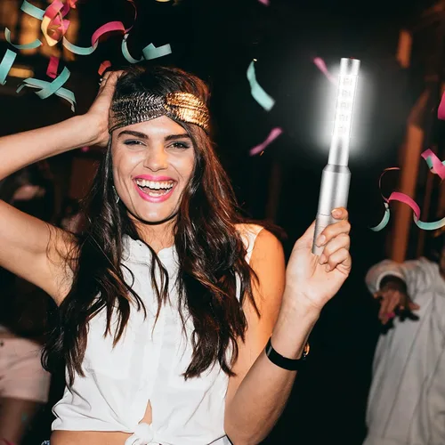 Vista 5 de VIHOSE 6 luces LED estroboscópicas de servicio de botellas, luces LED estroboscópicas para niña, luces recargables de mano intermitentes