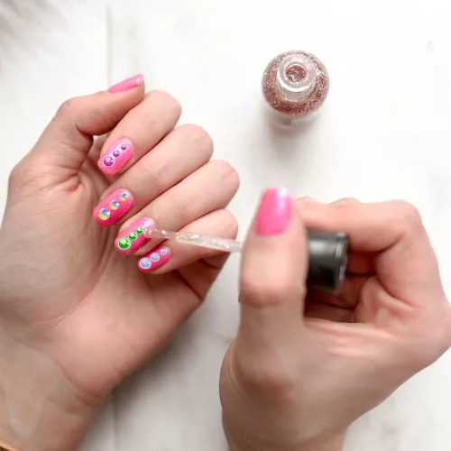 Vista 6 de Cuentas de resina mixta con diamantes de imitación y perlas semirredondas, 30 g, diamantes de imitación de parte trasera con perlas medias