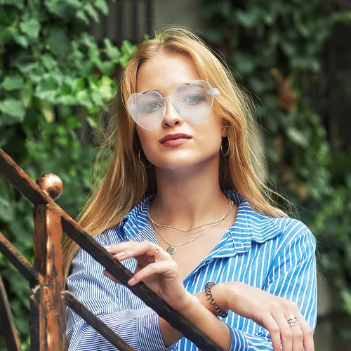 Vista 7 de Maxdot Heart Shaped Sunglasses for Women Transparente