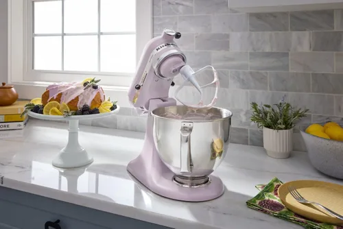 Vista 6 de KitchenAid Artisan Series - Batidora de pie con cabezal inclinable de 5 cuartos de galón, KSM150PS, flor silvestre