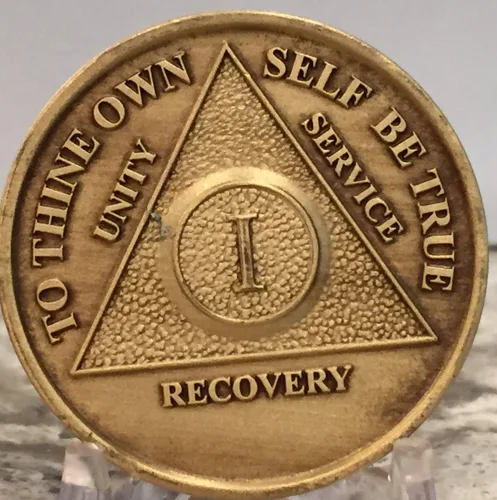 Vista 4 de wendells Juego de 3 medallones AA de bronce de 1 año de sobriedad de aniversario de oración de serenidad