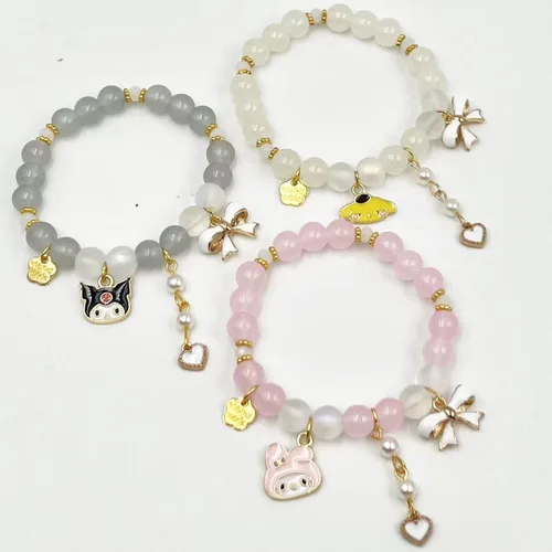 Vista 4 de Juego de pulseras kawaii Kuromi con cuentas de cristal de cinamoroll con dibujos animados, pulseras elásticas de perlas con cuentas, joyería
