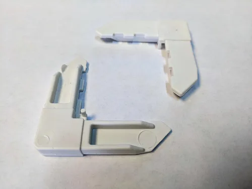 Vista 3 de Kit de pantalla de ventana con marco de aluminio blanco, esquinas, spline, resortes, pestañas de tracción y malla de pantalla