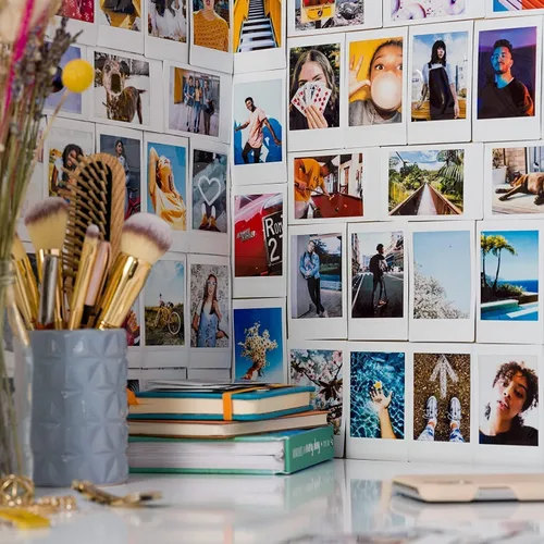 Vista 5 de Fujifilm Película Instax Mini para cámara instantánea con unidad flash USB Sandisk de 32 GB + 2 paquetes mini dobles (40 hojas) y paño de limpieza