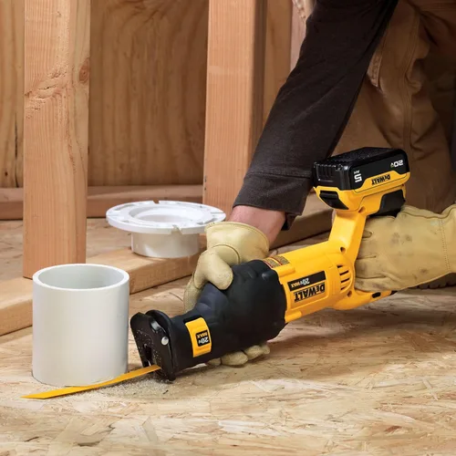 Vista 10 de DEWALT DCS380P1 Kit de sierra circular con batería de iones de litio 20V MAX