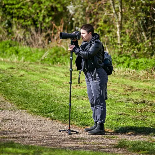 Vista 4 de 3 Legged Thing Alan 2.0 Kit Monopod de fibra de carbono - Monopod de cámara fácil de viajar para fotógrafos y videógrafos profesionales (gris)