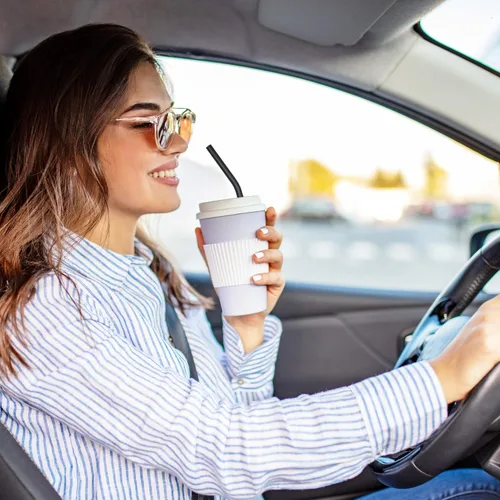Vista 4 de Pajitas reutilizables de silicona transparente, 8 popotes flexibles largos con 2 cepillos de limpieza para vasos Yeti/Rtic/Ozark de 20 y 30 onzas