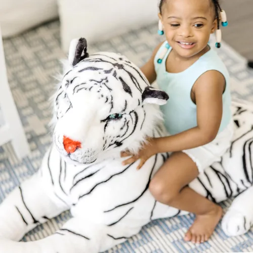 Vista 8 de Melissa & Doug Giant Siberian White Tiger - Lifelike Stuffed Animal (Over 5 feet Long)
