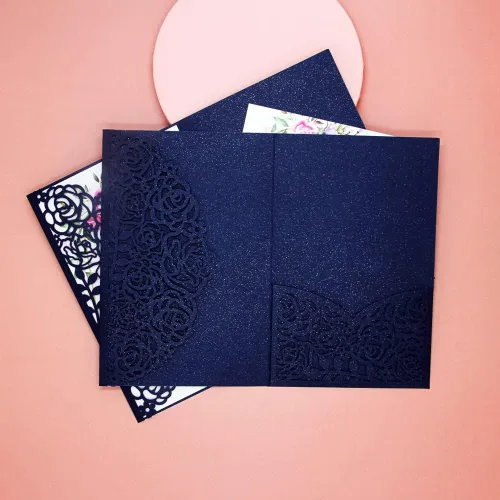 Vista 7 de Invitaciones florales cortadas con láser, invitación de boda azul oscuro con sobres, hoja interior en blanco y tarjetas RSVP, invitaciones