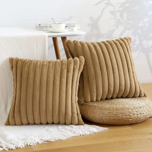 Vista 11 de Soleebee Juego de 2 fundas de cojín decorativo de terciopelo suave y acogedor, fundas de piel sintética de conejo para sofá, cama, silla, cojines