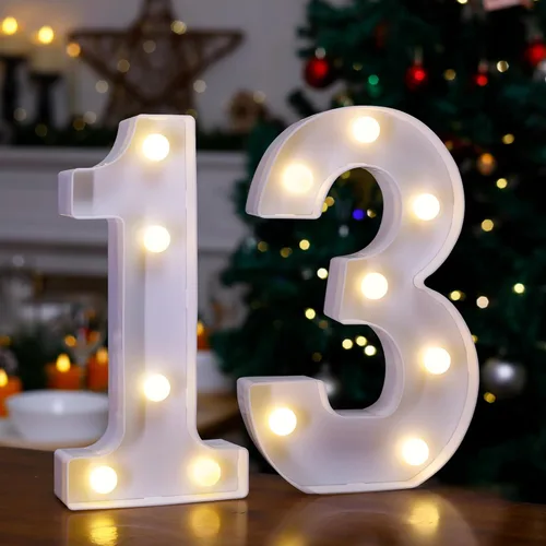 Vista 17 de Decoración de Letras Iluminadas para el 10º Cumpleaños, Números LED Alimentados por Batería, Letrero de Números de Marquee para la Dulce Fiesta