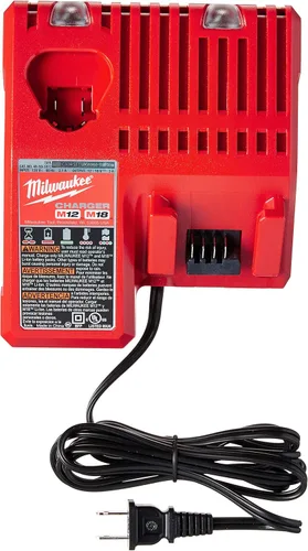 Vista 4 de Milwaukee 48-59-1850 M18 RED LITHIUM XC 5.0 Ah Baterías (2) + 48-59-1812 M12 y M18 Kit de cargador de voltaje múltiple