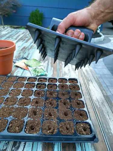 Excavadora de suelo de 24 agujeros y espaciador de semillas para plantar semillas | Nueva herramienta de jardín, regalo para jardinero
