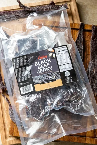Enjoy Black Beef Jerky de 16 onzas (paquete de 1) | Estilo tradicional | Alto en proteínas | Bajo en grasa | Cero grasa trans | Sin conservantes |