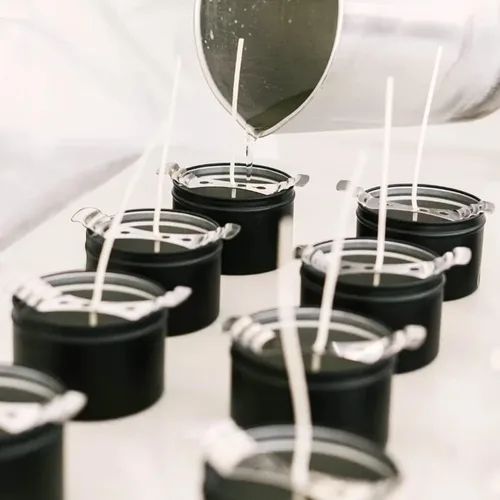 Vista 4 de EricX Light Lata de vela de 24 piezas, 4 oz, para hacer velas, negro