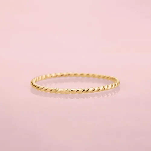 Vista 4 de Melanie Golden Jewelry Braided Rope Stacking Ring Elegant Twist 1mm Skinny Stackable Stack Ring Band in Silver, Gold, or Rose Gold Comfort Fit