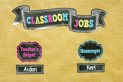 Vista 2 de Teacher Created Resources, mini tablero de anuncios para trabajos en el aula, pizarras.
