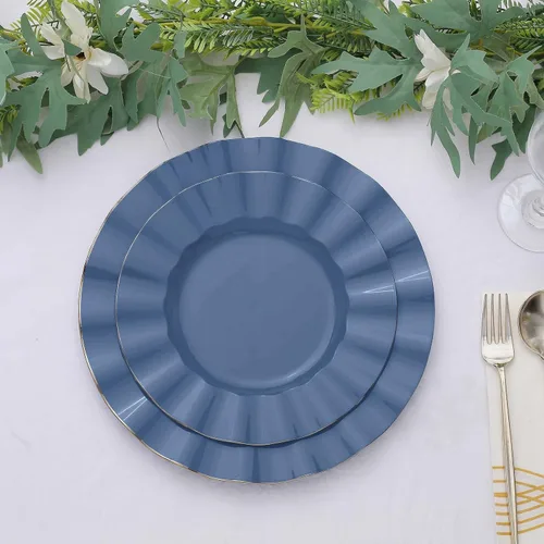 Vista 33 de Tableclothsfactory Paquete de 10 platos redondos de plástico para ensalada de postre de 6 pulgadas, platos desechables con borde ondulado dorado