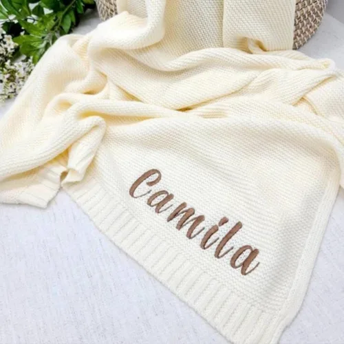 Vista 2 de Manta de bebé bordada con nombre, manta de punto de algodón suave y transpirable, regalo personalizado para recién nacido (camello)