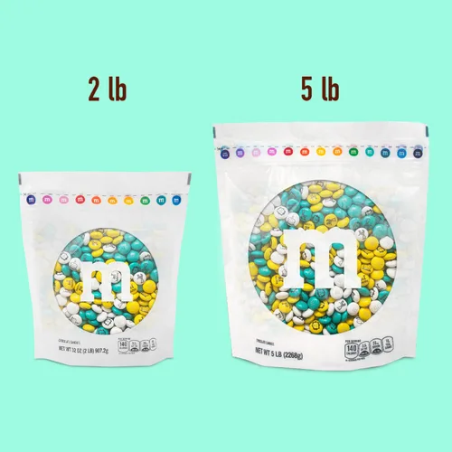 Vista 5 de M&M'S - Caramelo de chocolate con leche para el primer cumpleaños, 2 libras de M&M'S con temática de bebé en aguamarina, amarillo y blanco, caramelo